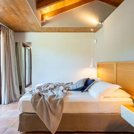Klaritz Luxury Suites Lassi  Exterior photo